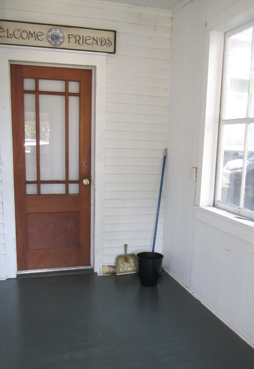 14 Washington St in Tunkhannock, PA - Building Photo