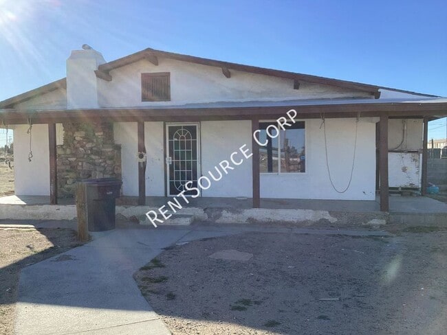 750 CA-58 in Barstow, CA - Building Photo - Building Photo