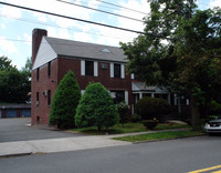 445 Union Ave in Rutherford, NJ - Foto de edificio - Building Photo