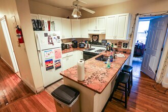 322 St Paul St, Unit 2 in Brookline, MA - Building Photo - Building Photo