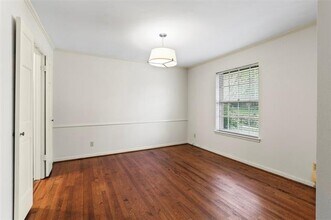 9803 Windledge Dr in Dallas, TX - Building Photo - Building Photo