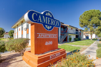 Cameron Apartments in Las Vegas, NV - Building Photo - Building Photo