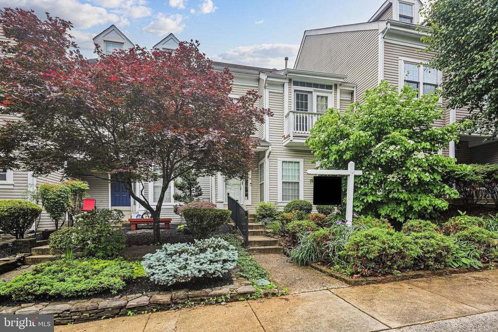 17847 Shotley Bridge Pl in Olney, MD - Building Photo