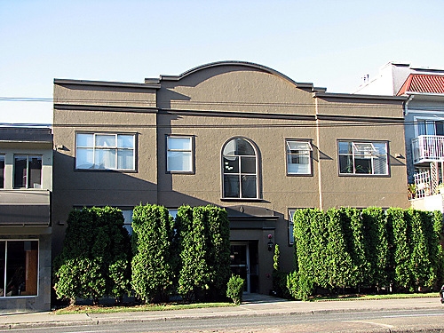 Maple Gardens in Vancouver, BC - Building Photo