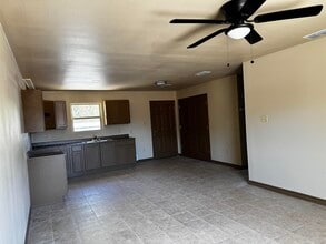 1315 Convent Ave in Laredo, TX - Building Photo - Building Photo
