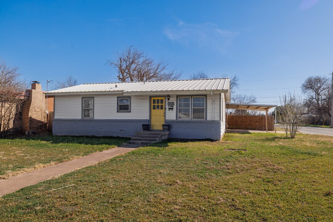 1457 S 18th St in Abilene, TX - Building Photo
