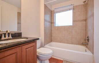 1610 Holman St in Houston, TX - Building Photo - Building Photo