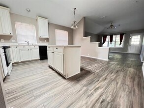 1021 Iron Horse Dr in Saginaw, TX - Building Photo - Building Photo