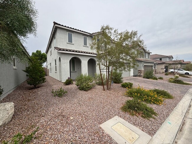 8635 Vermont Vis St in Las Vegas, NV - Building Photo - Building Photo