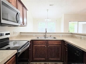 6768 Willowbrook Dr in Fayetteville, NC - Foto de edificio - Building Photo