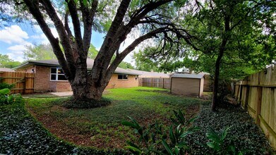 12303 Meadow Berry Dr in Stafford, TX - Building Photo - Building Photo
