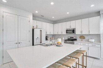 32203 Mahogany Valley Dr in Wesley Chapel, FL - Building Photo - Building Photo