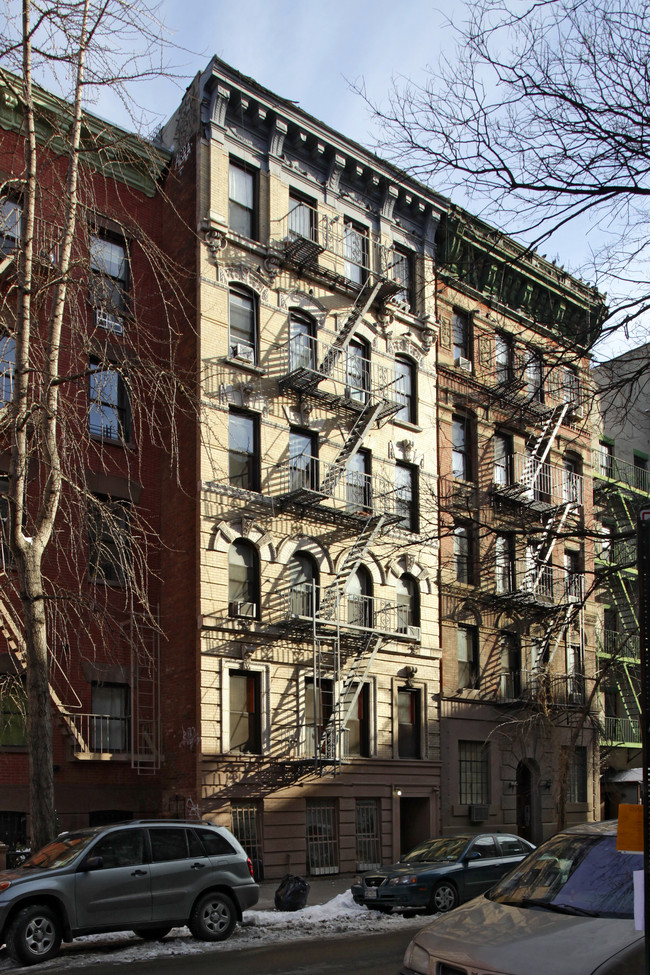 53 E 7th St in New York, NY - Foto de edificio - Building Photo