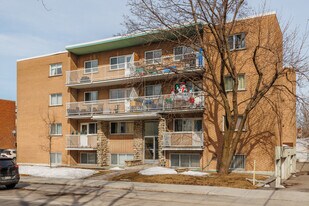 365 Ampère Av in Laval, QC - Building Photo