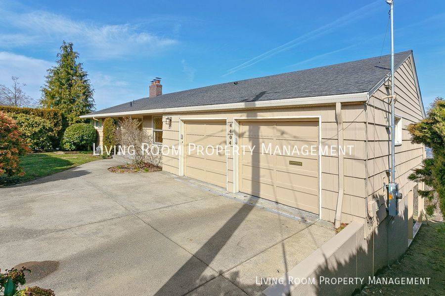 4404 SW Council Crest Dr in Portland, OR - Building Photo