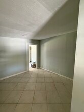 2929 Patterson Ave, Unit 1 in Key West, FL - Foto de edificio - Building Photo
