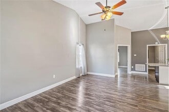 110 Pasadena Ave in Columbus, OH - Building Photo - Building Photo