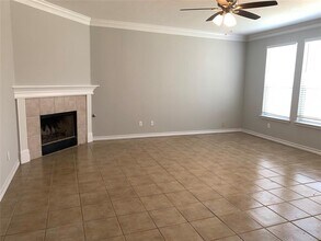 1221 Mathias St in Cedar Park, TX - Foto de edificio - Building Photo
