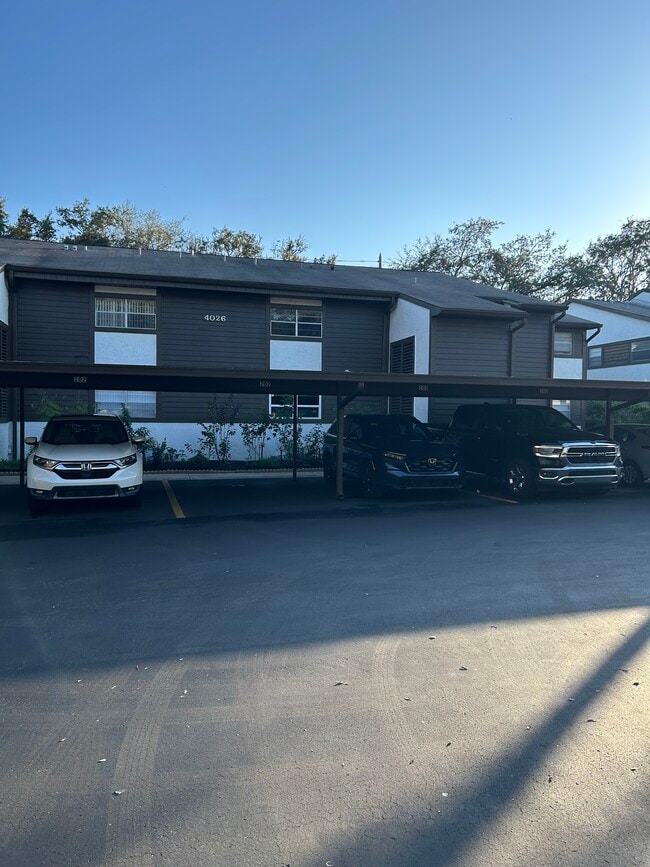 4026 Passport Ln, Unit 203 in New Port Richey, FL - Foto de edificio - Building Photo