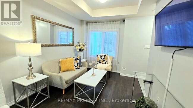 19 Coneflower Cres in Toronto, ON - Building Photo - Building Photo