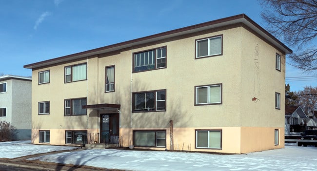 Eastwood Apartments in Edmonton, AB - Building Photo - Building Photo