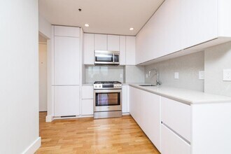 1410 Columbia Rd, Unit 6G in Boston, MA - Foto de edificio - Building Photo