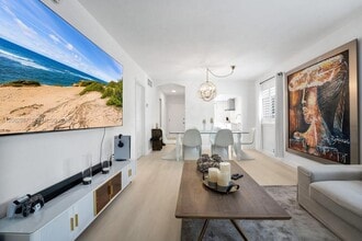 240 Galen Dr in Key Biscayne, FL - Building Photo - Building Photo