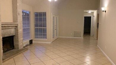 3126 Cottonshire Dr in Spring, TX - Building Photo - Building Photo