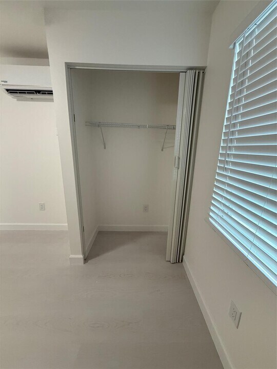 626 37th St in West Palm Beach, FL - Building Photo