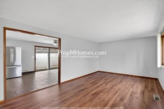 112 Ella St in Oregon City, OR - Building Photo - Building Photo