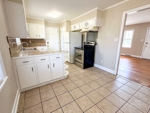 1923 Northbrook Dr in Charlotte, NC - Building Photo - Building Photo