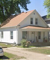 2245 Holdrege St in Lincoln, NE - Building Photo