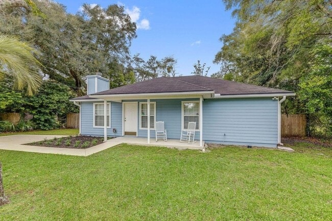 351 Linden Ln in Orange Park, FL - Building Photo - Building Photo