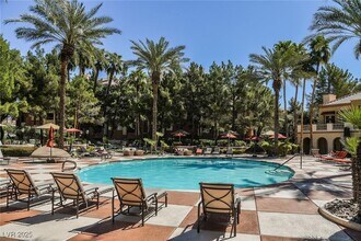 260 E Flamingo Rd, Unit 334 in Las Vegas, NV - Building Photo - Building Photo
