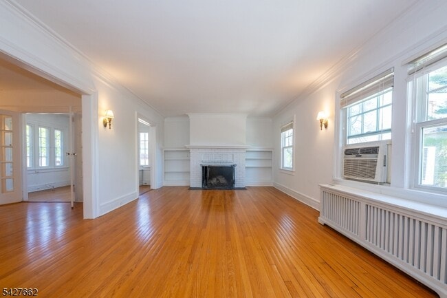 200 Valley Rd in Montclair, NJ - Building Photo - Building Photo