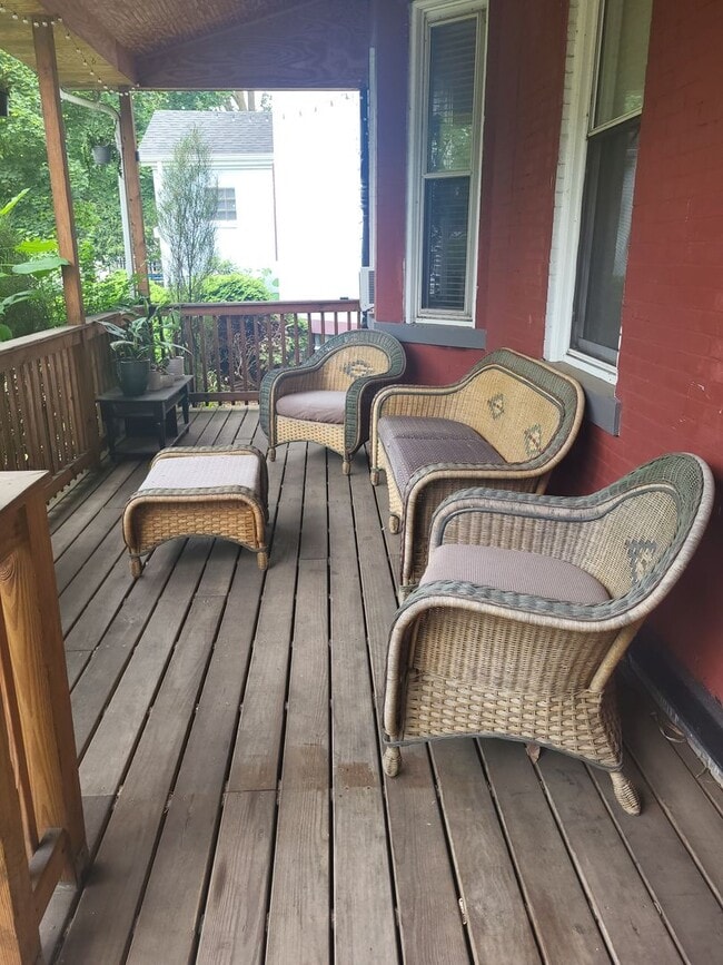 5524 Stanton Ave in Pittsburgh, PA - Foto de edificio - Building Photo