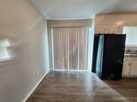 229 W Canterbury Dr photo'