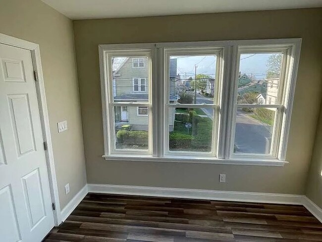 property at 95 Hawthorne Ave