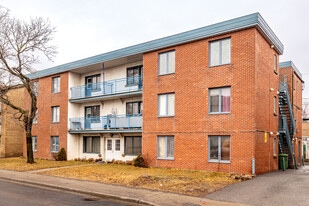 8271 Pie-IX Boul in Montréal, QC - Building Photo