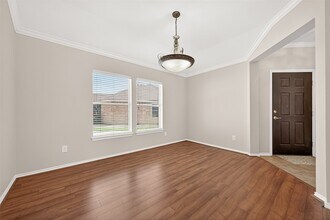 1646 Martin Lake Dr in Richmond, TX - Foto de edificio - Building Photo