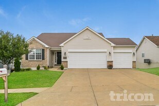 833 Railway Cir in Wentzville, MO - Building Photo