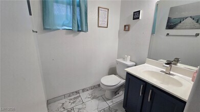 5205 El Castano Ave in Las Vegas, NV - Building Photo - Building Photo