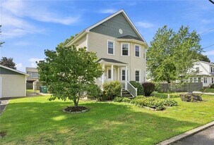 51 Pettaconsett Ave in Warwick, RI - Building Photo