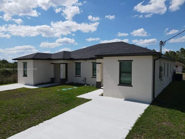 925-927 SHELNAULT St in Lehigh Acres, FL - Building Photo - Building Photo