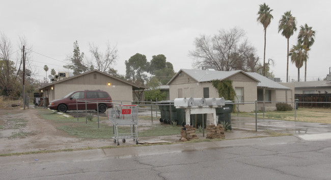 2402 W Hayward Ave in Phoenix, AZ - Building Photo - Building Photo