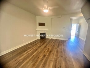 1013 Renee Lynde Dr in Pleasant Hill, MO - Building Photo - Building Photo