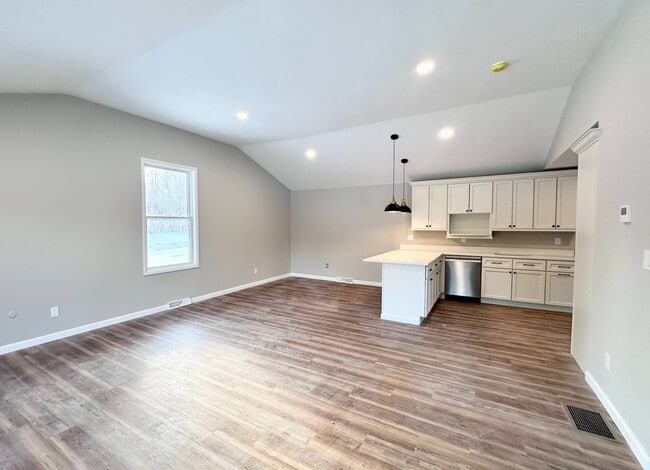 521 Middleline Rd in Ballston Spa, NY - Building Photo - Building Photo