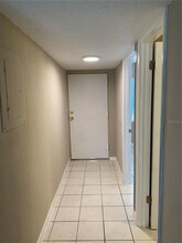 7519 Pitch Pine Cir in Tampa, FL - Building Photo - Building Photo