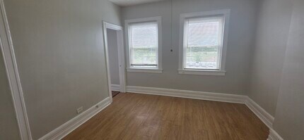 382 Bond St, Unit 2 in Bridgeport, CT - Building Photo - Building Photo