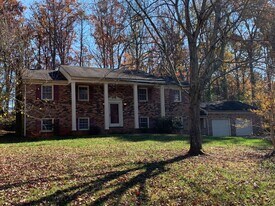 64 Maybrook Dr in Lynchburg, VA - Building Photo